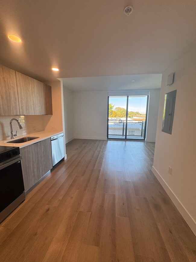 Photo - 2459 Fillmore St Unit 2