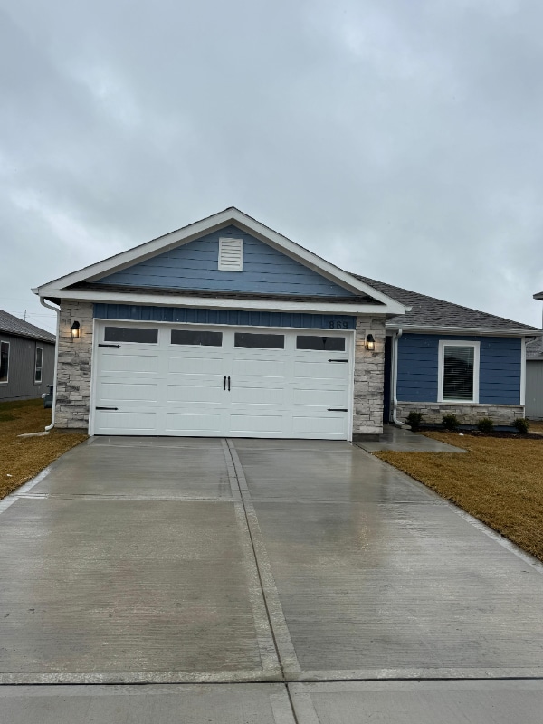 Building Photo - 893 N Buckeye St