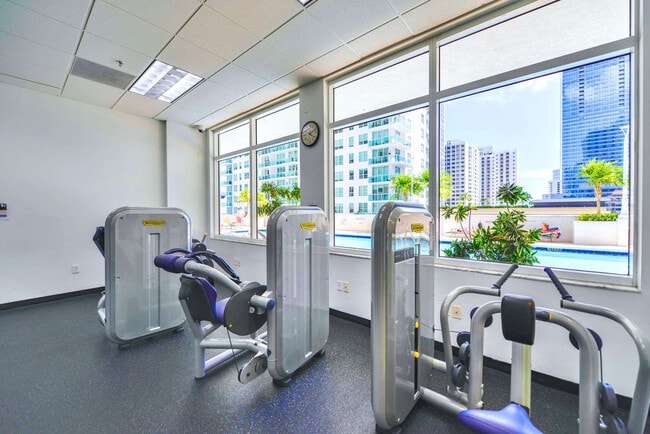 Photo - 1 SE 12th St Unit FL23-ID1338359P