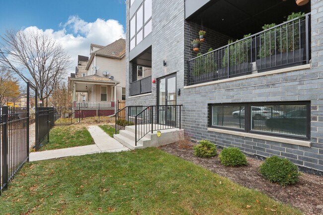 Photo - 4119 N Ashland Ave Unit 3N