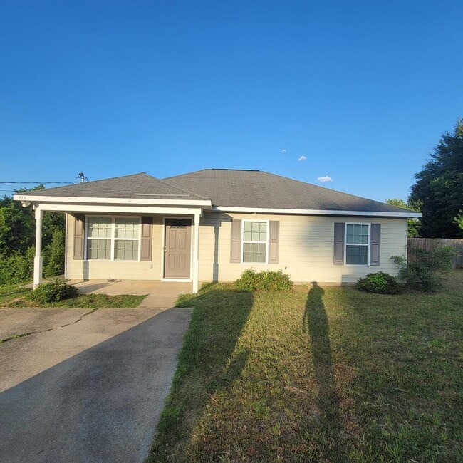Photo - 815 Mill Pond Dr