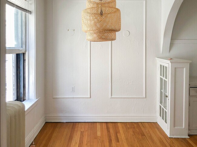 Building Photo - 618 W Oakdale Ave Unit 436-1H