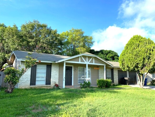 Building Photo - 6726 Spring Haven St