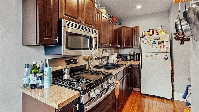 Photo - 49 Hillside Ave Unit 2R