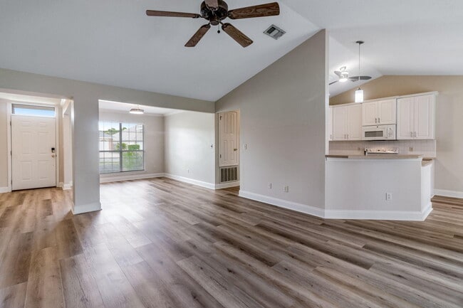 Photo - 4030 Broken Arrow Ct