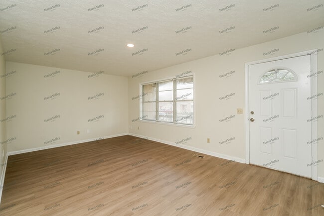 Photo - 645 Sunset Dr