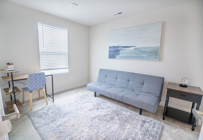 Photo - 409 Fost Blvd