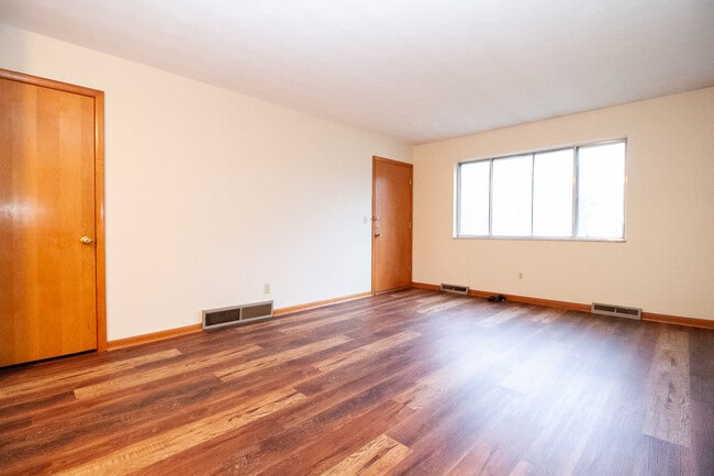 Photo - 3036 Carskaddon Ave Unit #2