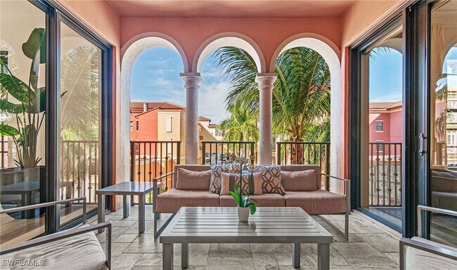 Photo - 8010 Via Sardinia St