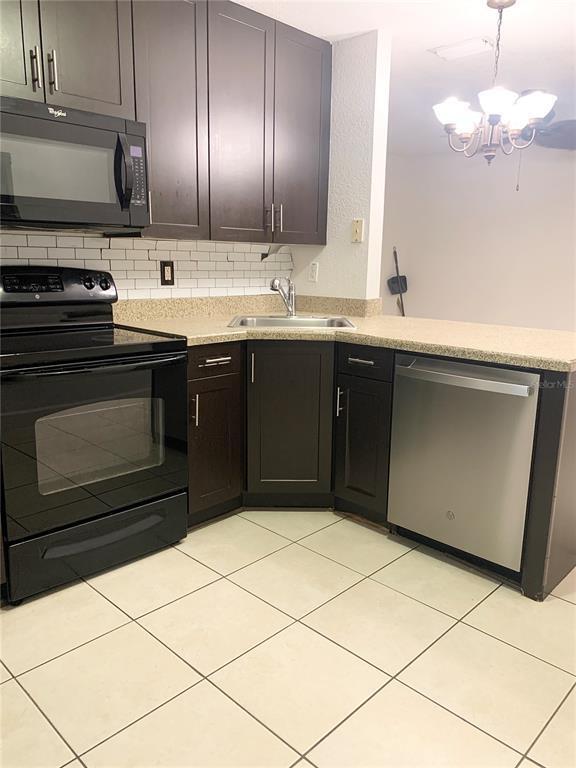 3176 S Bumby Ave Unit Adorable condo/duplex