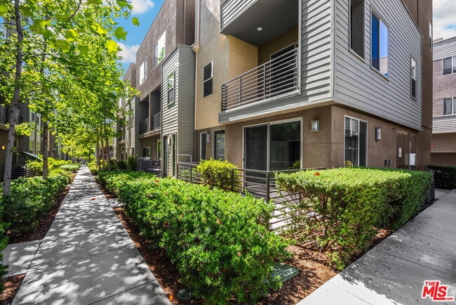 Photo - 746 Farrier Wy