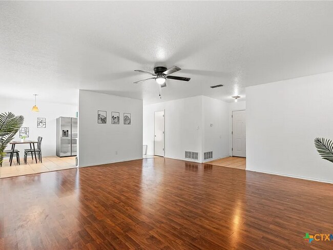 Photo - 2011 Agate Dr