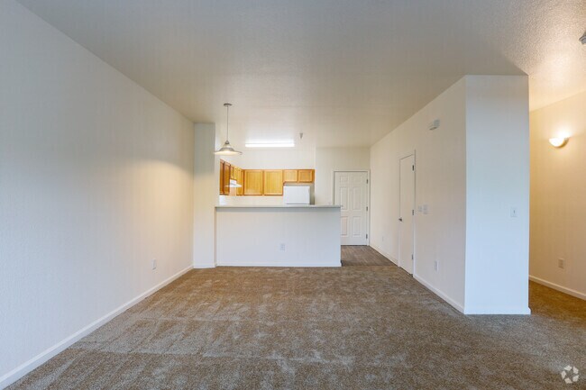 2BR, 1BA - 886SF - Living Room