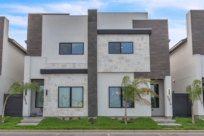 Building Photo - 8218 Casa Verde Rd Unit 3014 Rental