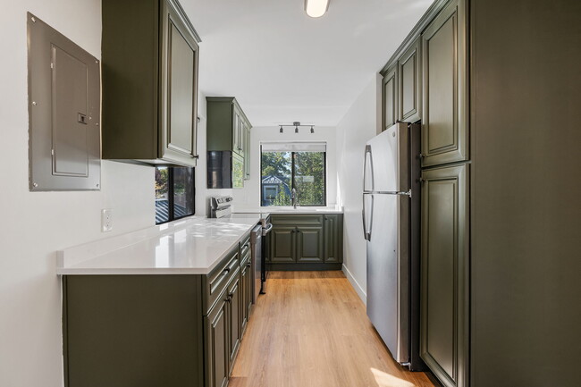 Building Photo - 1016 E 900 S Unit 06