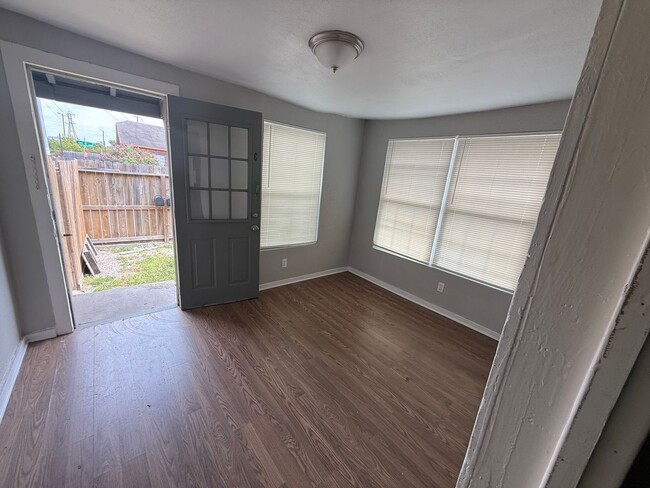 Photo - 6602 Avenue R Unit C