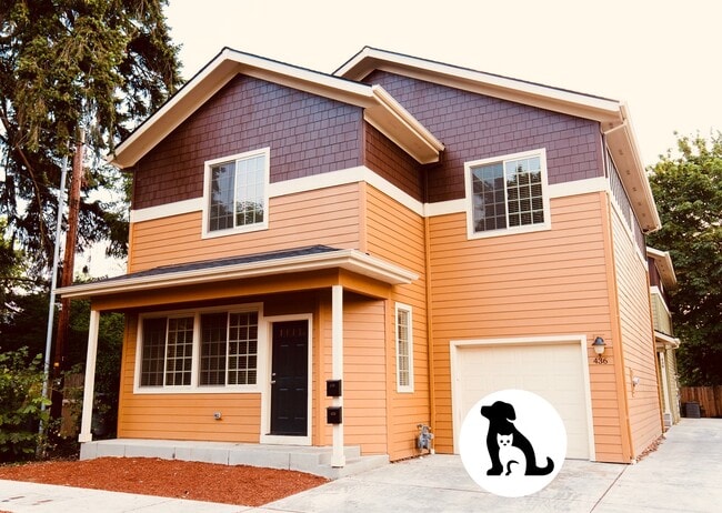 Building Photo - 436 10th NW St