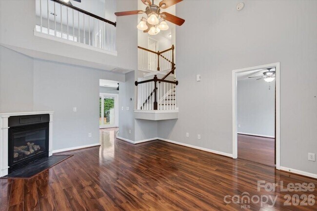 Photo - 3445 Broadwick St