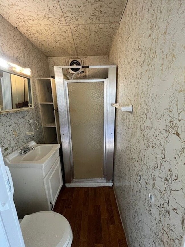 Photo - 4 bedroom 2 bathroom