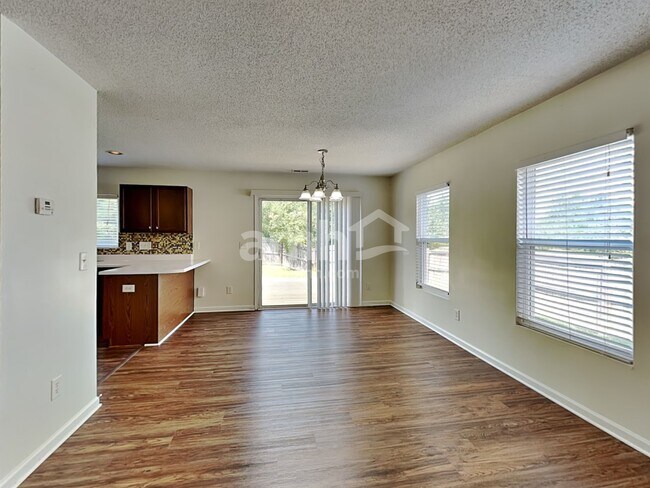 Photo - 3771 Marshlane Way