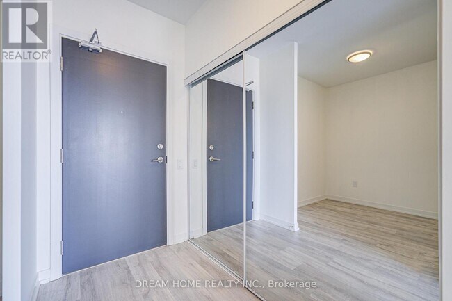 Photo - 7 Golden Lion Heights Unité N1602
