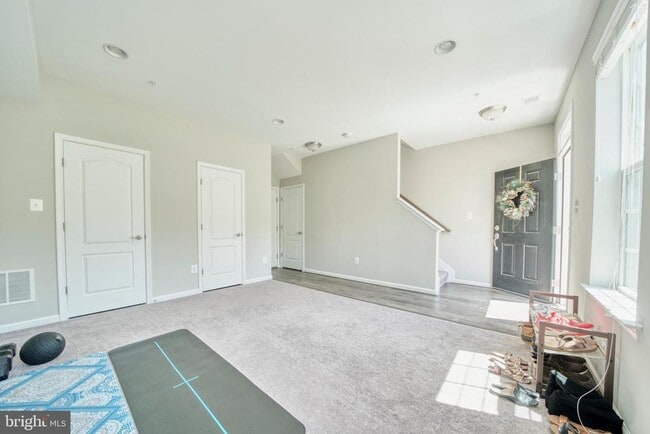 Photo - 18318 Woodhouse Ln