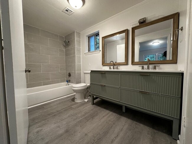 Photo - Spacious 5 Bed / 2 Bath home