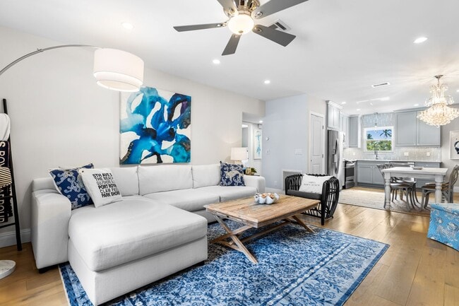 Photo - ** OLDE NAPLES ** 2 BED / 1 BATH - CONDO -...