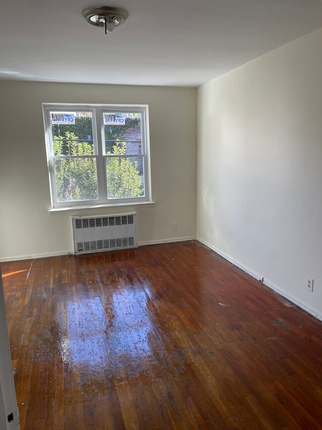 Photo - 2161 Ford St