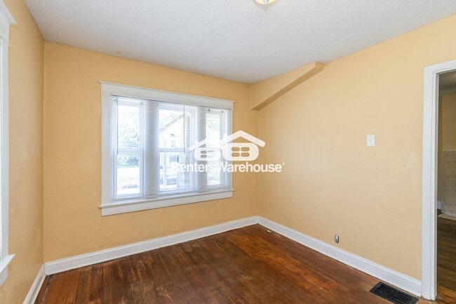 Photo - 4038 Bellefontaine Ave
