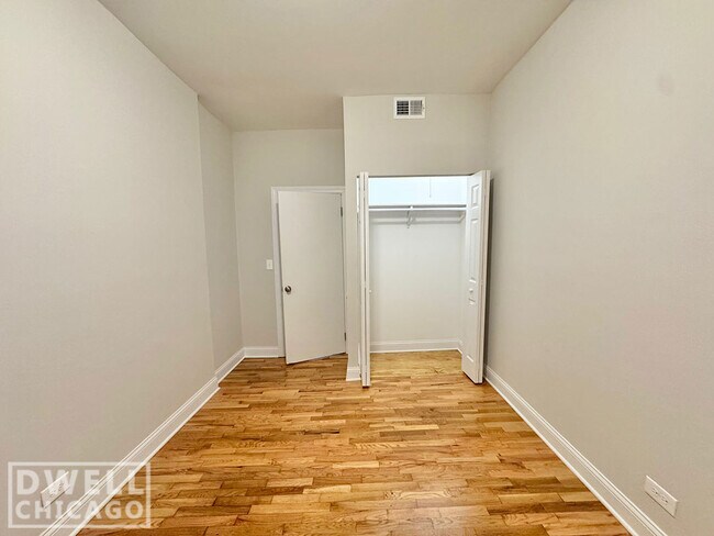 Photo - 3142 W Belden Ave Unit 2323