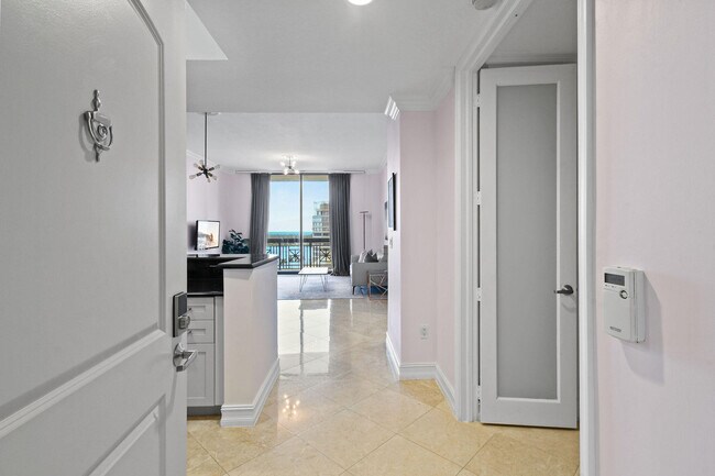 Photo - 701 S Olive Ave Unidad 818