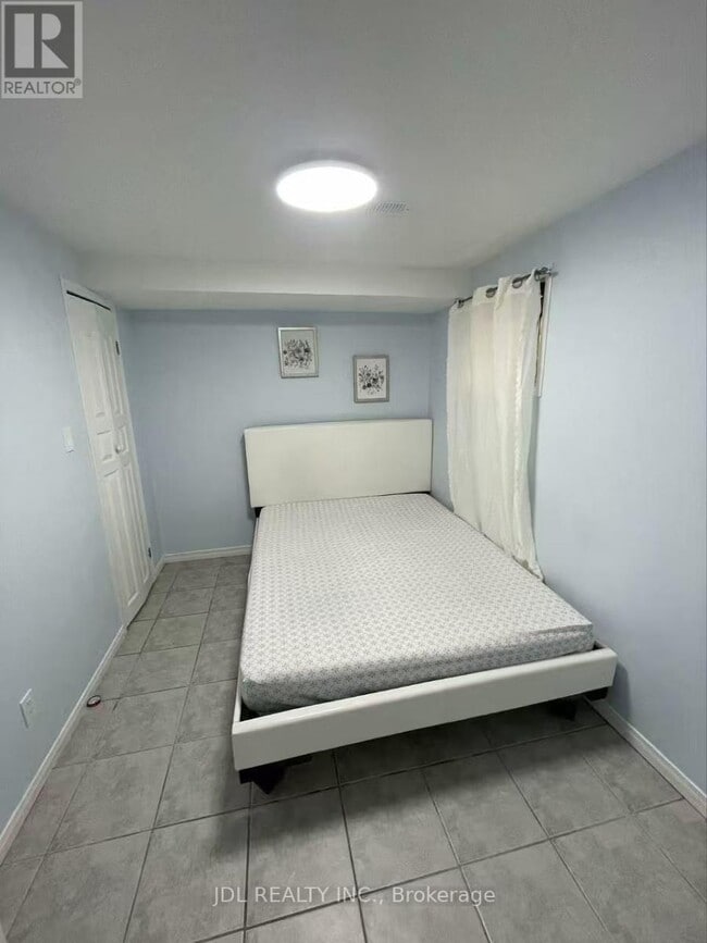 Photo - 58 Grandview Ave