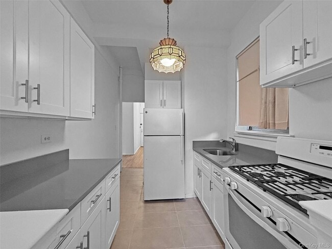 Photo - 3616 Henry Hudson Pkwy Unit #1FN