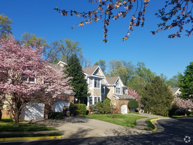 Building Photo - 1213 Woodbrook Ct Rental