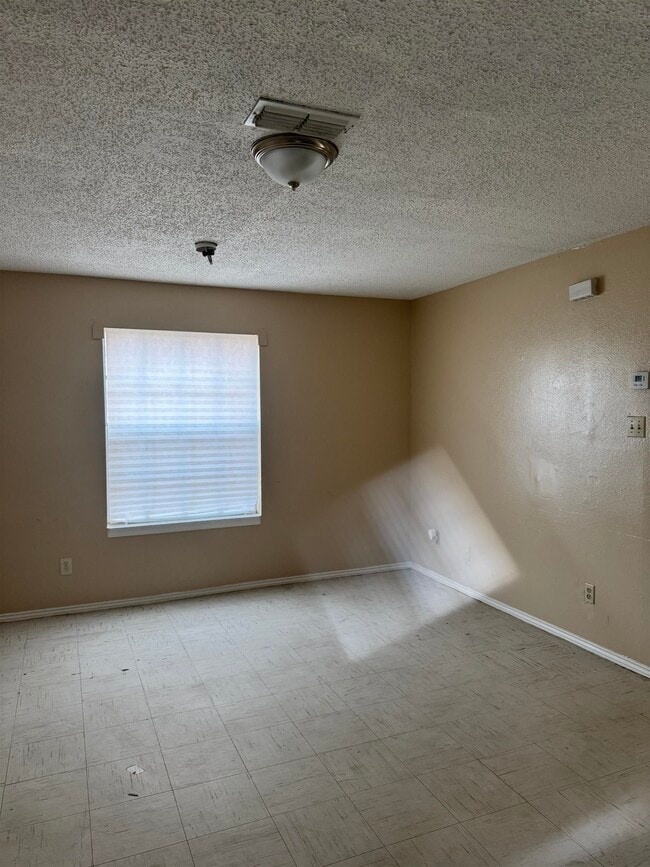 Photo - 3205 Chestnut St