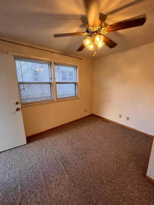 Building Photo - 129 E Gorham St Unit 2 Rental