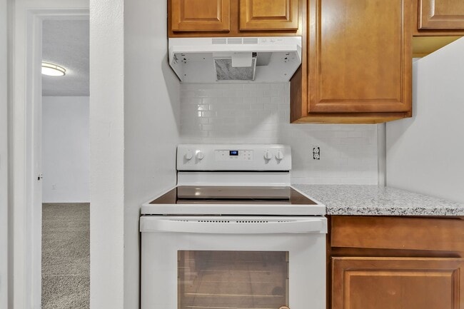 Photo - Beautiful 2/2 Condo close to the Orlando International Airport. 1st floor.