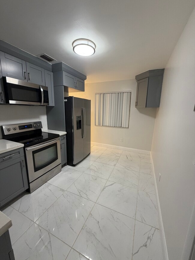 Photo - 815 SW 5th Ct