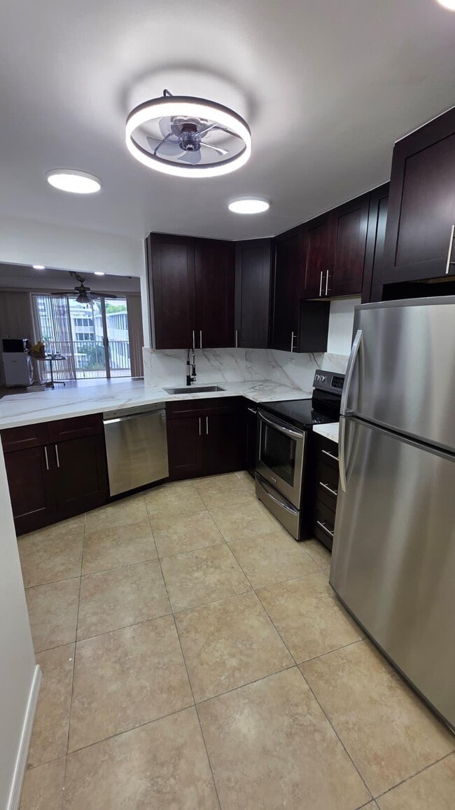 Photo - 1690 NE 191st St Unidad 409-1