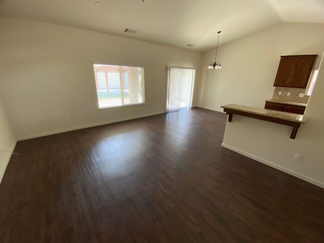 Photo - Lovely Home for rent in Visalia,Ca