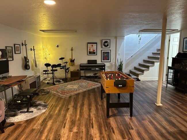 Photo - 143 E Riviera Dr