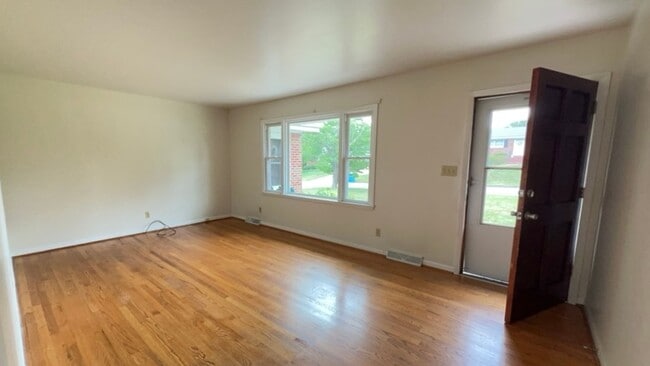 Photo - Oaklawn Avenue 3645/3647 Unidad 3647