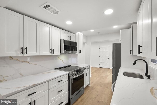 Photo - 2339 N Powhatan St