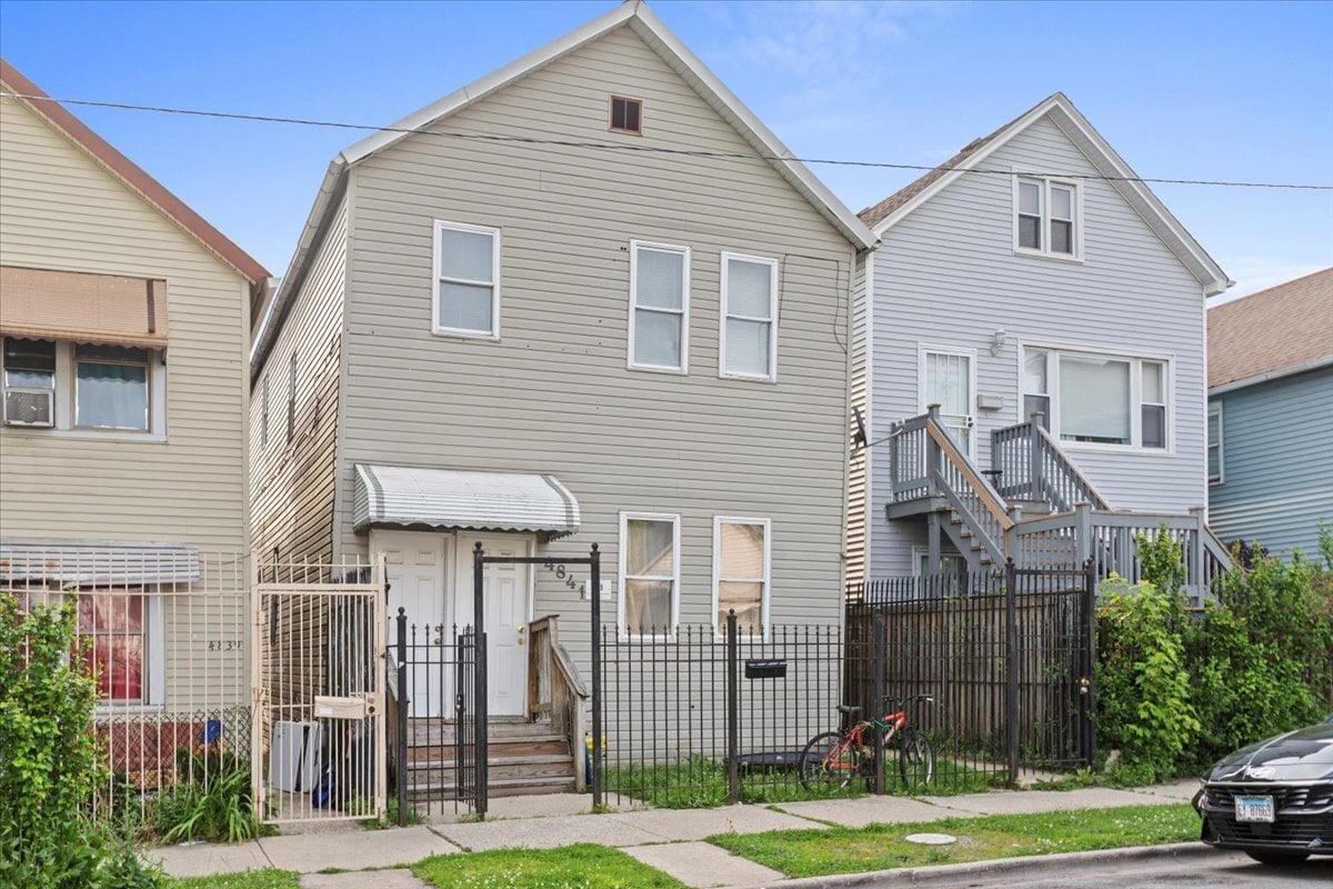 Photo - 4841 S Loomis Blvd Unit 1F
