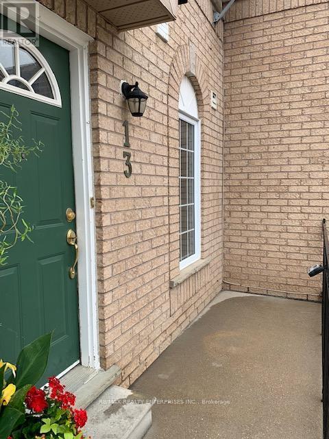 Photo - 80 Strathaven Dr