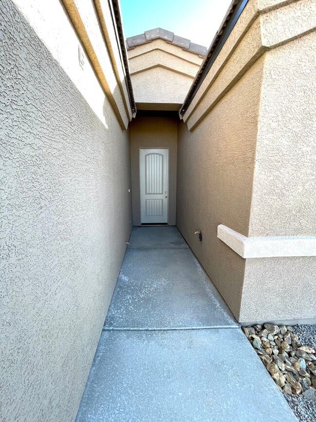 Photo - Beautiful 4 Bedroom Home in Kingman Crossing Community.