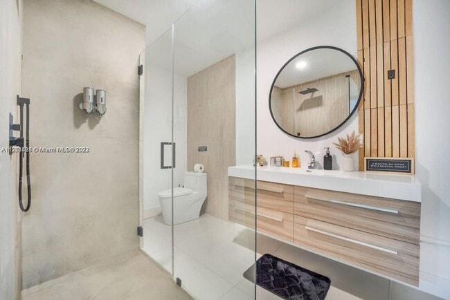 Photo - 20 NE 48th St