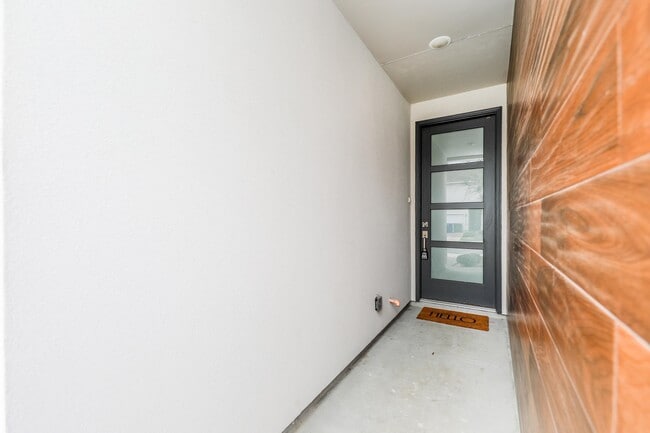 Photo - 9921 Borna Dr Unit 9921