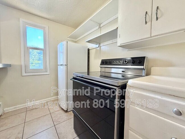 Photo - 190 S 300 W St